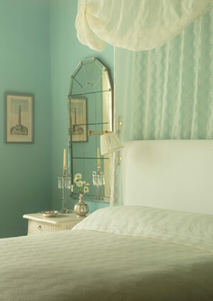 Base Cloth - Ivory - Linen Lawn: lifestyle