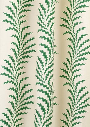 Scrolling Fern Frond - Emerald - Ivory Linen: lifestyle