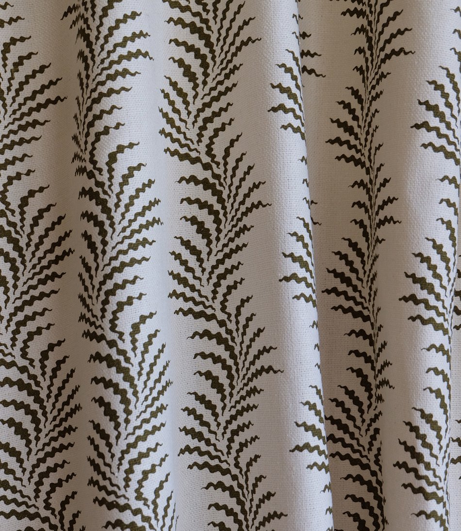 Scrolling Fern Silhouette - Moss - Mutka Silk - 950x1095 II