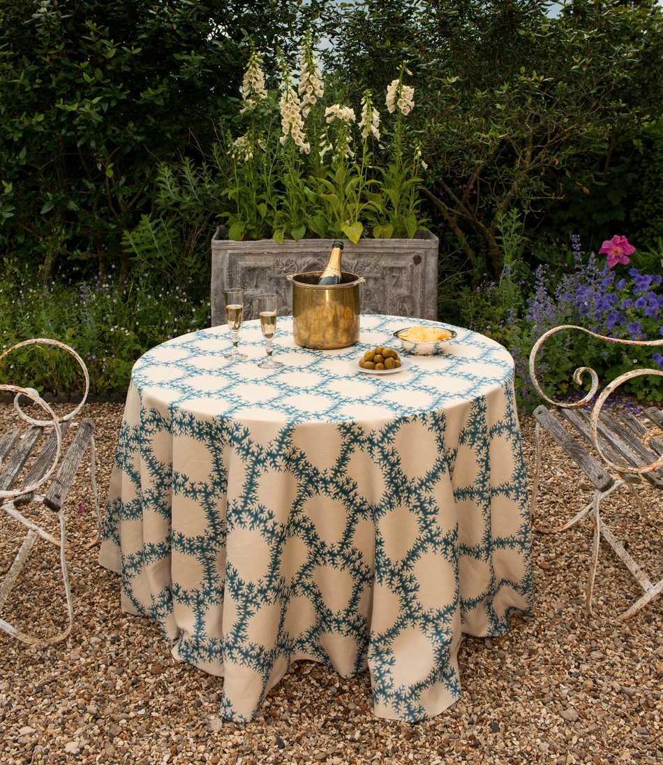 seaweed-lace-table-cloth_950x1095