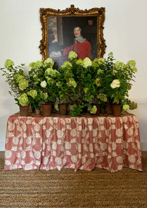Hydrangea Thread - Sorolla Red - Stone Linen: lifestyle