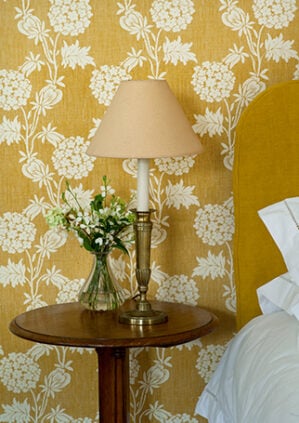 Hydrangea Thread - Sunflower - Ivory Linen: lifestyle