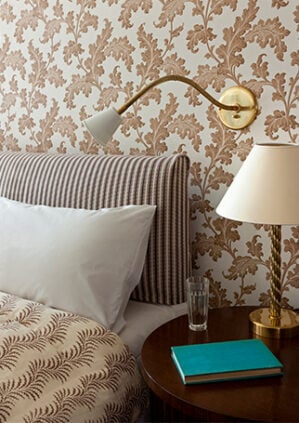 Scrolling Fern Silhouette - Chestnut - Ivory Linen: lifestyle