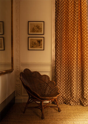 Burdur Leaf - Chestnut - Linen: lifestyle