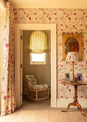 Dianthus Chintz Wallpaper - Original: lifestyle