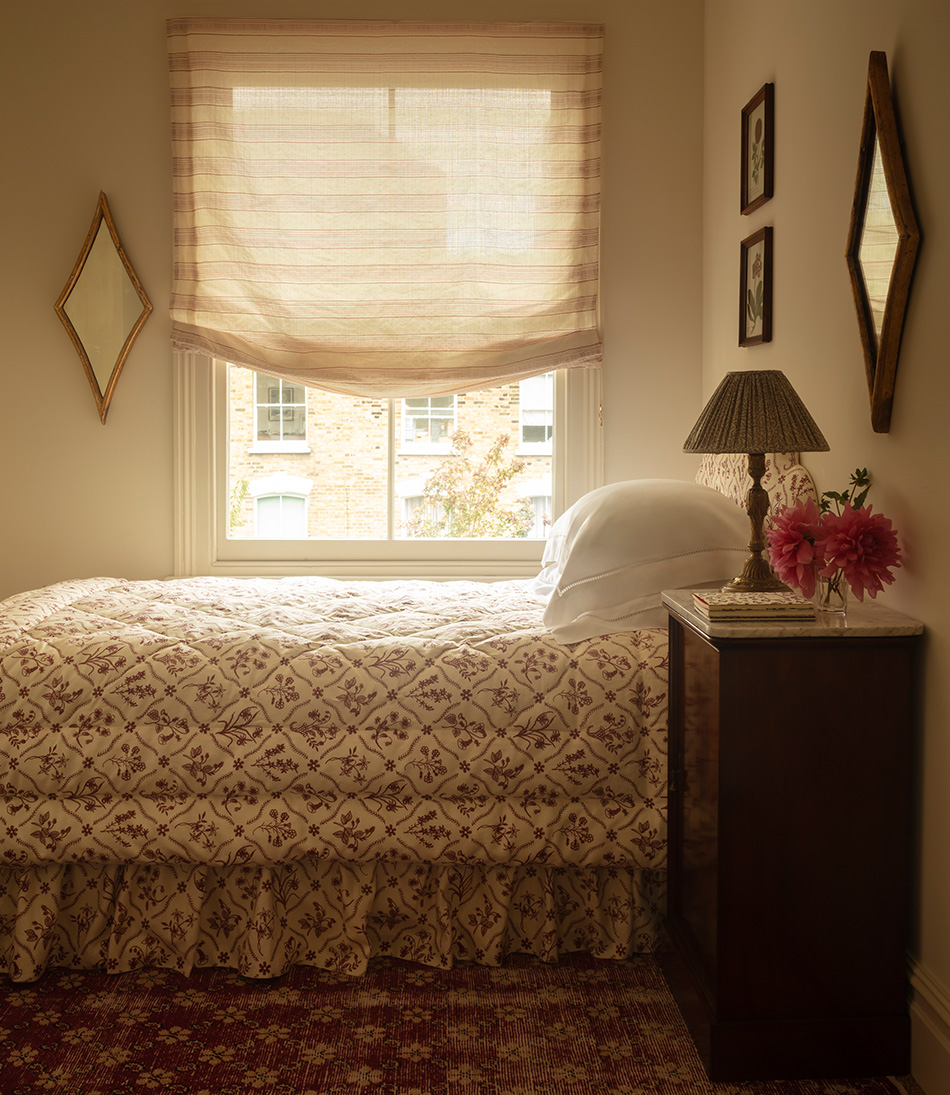 Lucknawi Berry as a bed duvet cover 