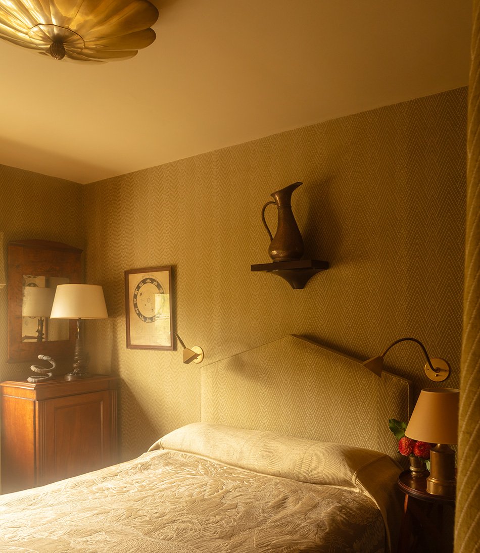 Philae Sepia as wallpaper and headboard