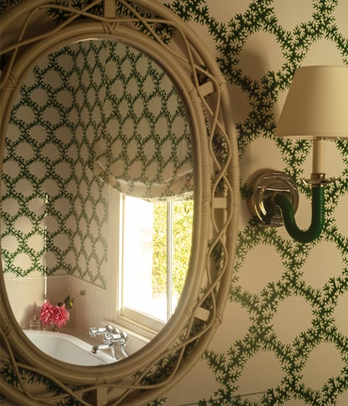 Seaweed Lattice Wallpaper in a bathroom 