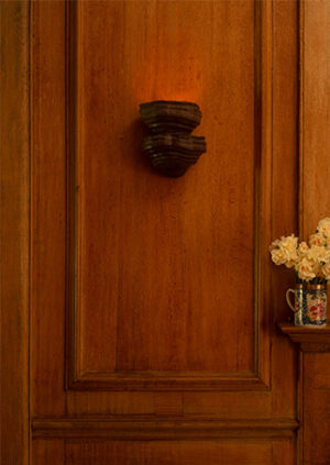 Jesmonite Painted – Brown: lifestyle